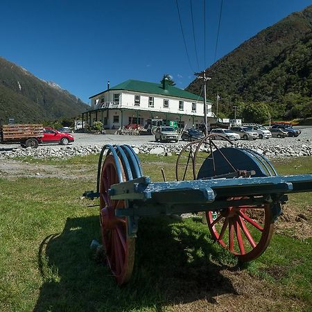 Otira Stagecoach Hotel 외부 사진