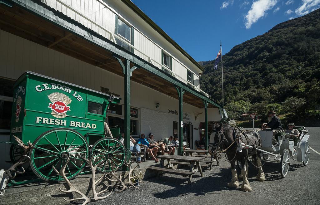 Otira Stagecoach Hotel 외부 사진