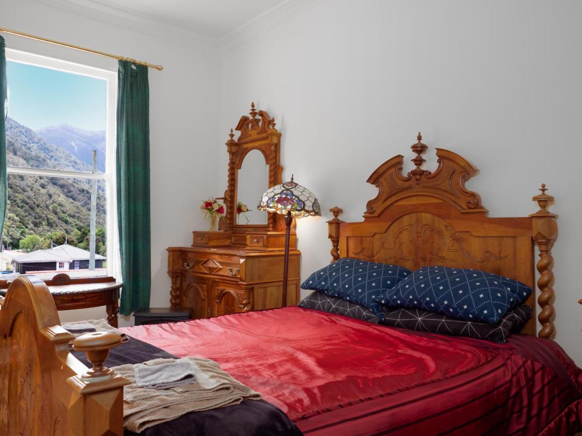 Otira Stagecoach Hotel 외부 사진